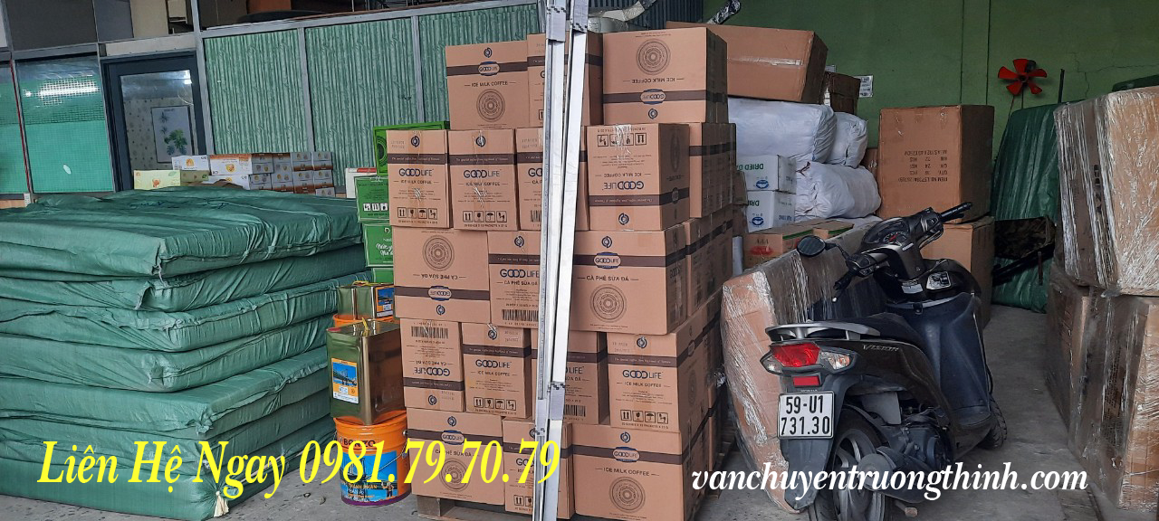 hang-hoa-van-chuyen-di-lao-tu-quang-nam